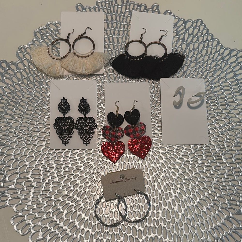 BRAND NEW EARRINGS LOT
